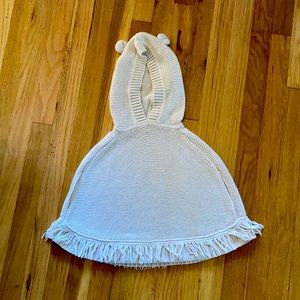 Gap 4T LIKE NEW oatmeal hooded Poncho sweater with ears RETAIL $45